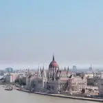 Soirées à Budapest, vue du Parlement de la ville