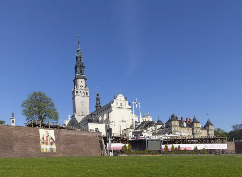 Monastère de Jasna Góra et son clocher baroque à Częstochowa, haut lieu de pèlerinage en Pologne