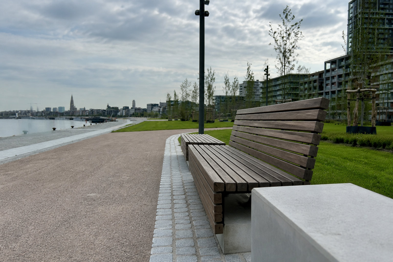 Où partir en mai depuis la Belgique 15 destinations idéales 28 Anvers : mode et terrasses ensoleillées sur l'Escaut