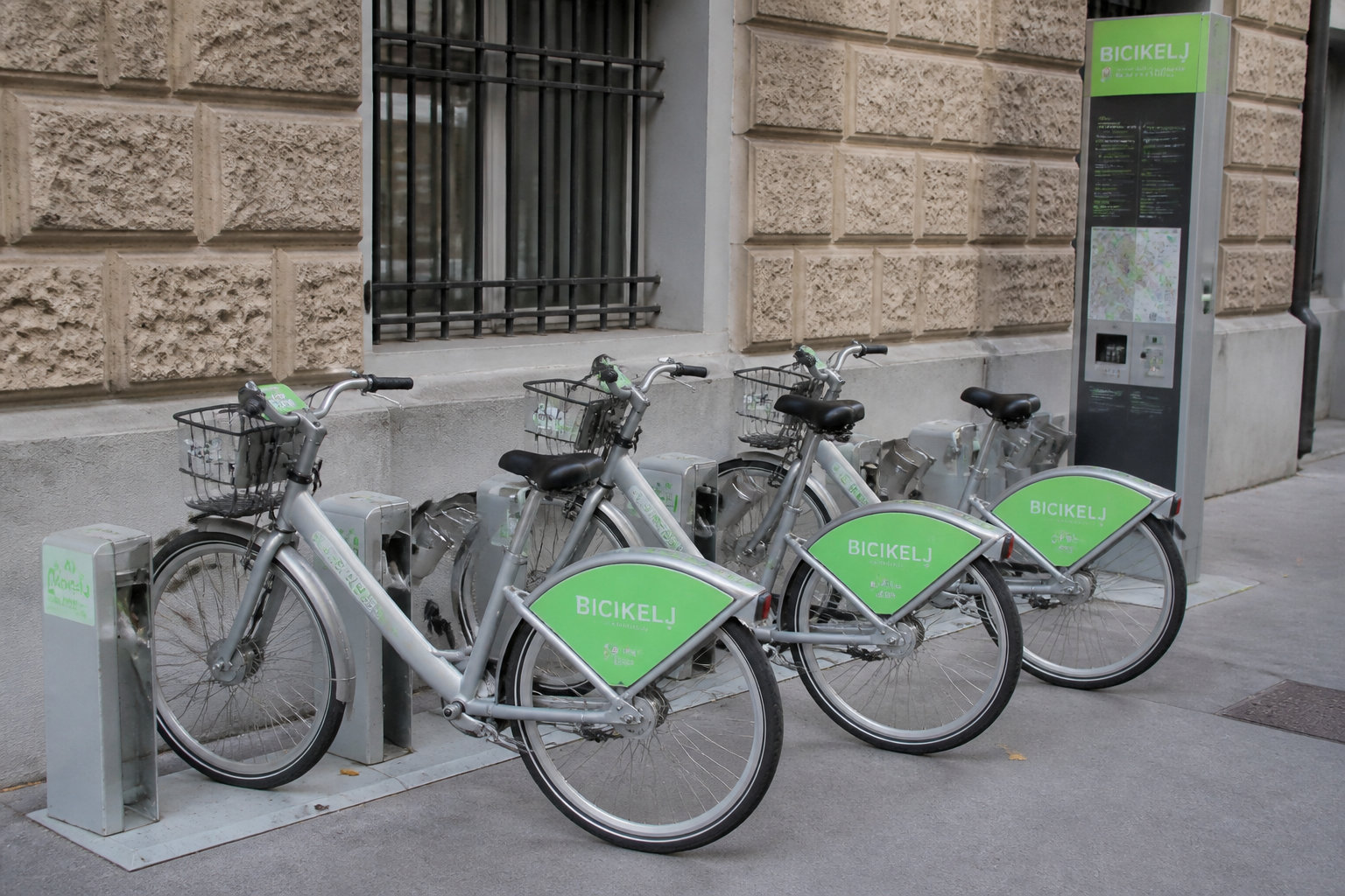 Ljubljana sans voiture : visiter la capitale slovène à pied et à vélo 17 Comment parcourir Ljubljana à vélo comme un local