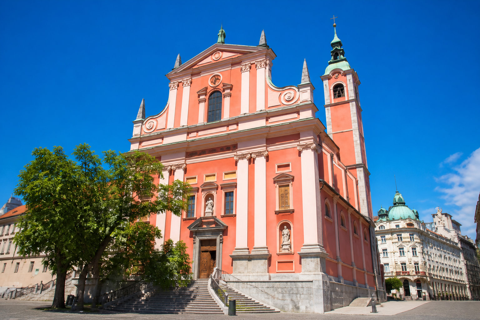 Ljubljana sans voiture : visiter la capitale slovène à pied et à vélo 15 Pourquoi visiter Ljubljana sans voiture est une évidence en 2026