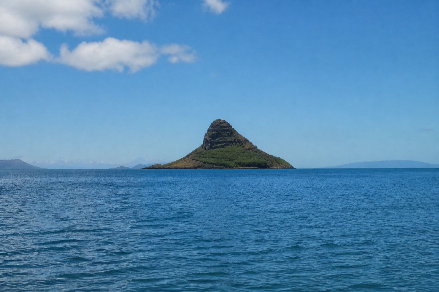 Mokolii Island : le chapeau du Chinois en kayak