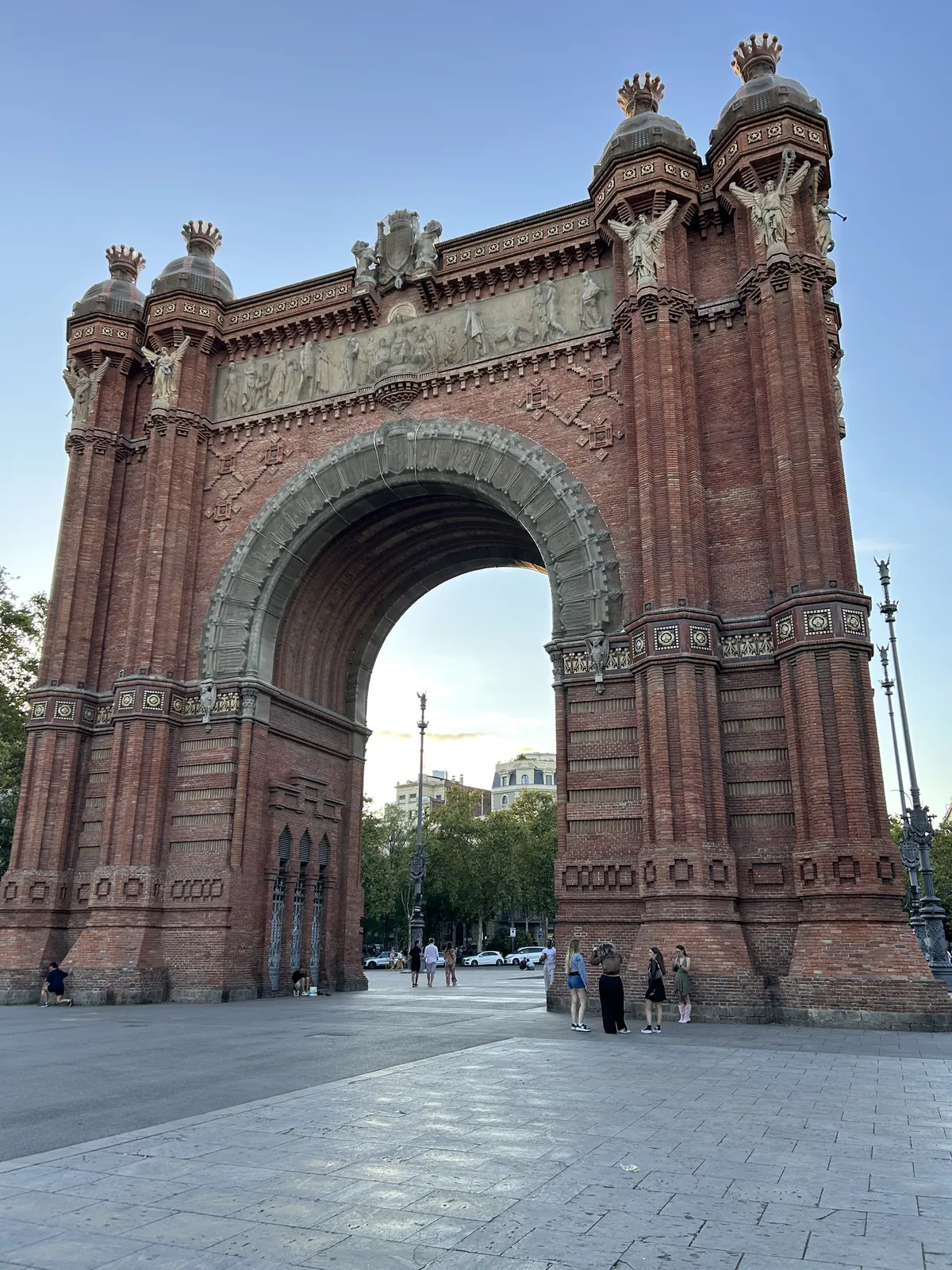 L'Arc de Triomf de Barcelone en brique rouge
