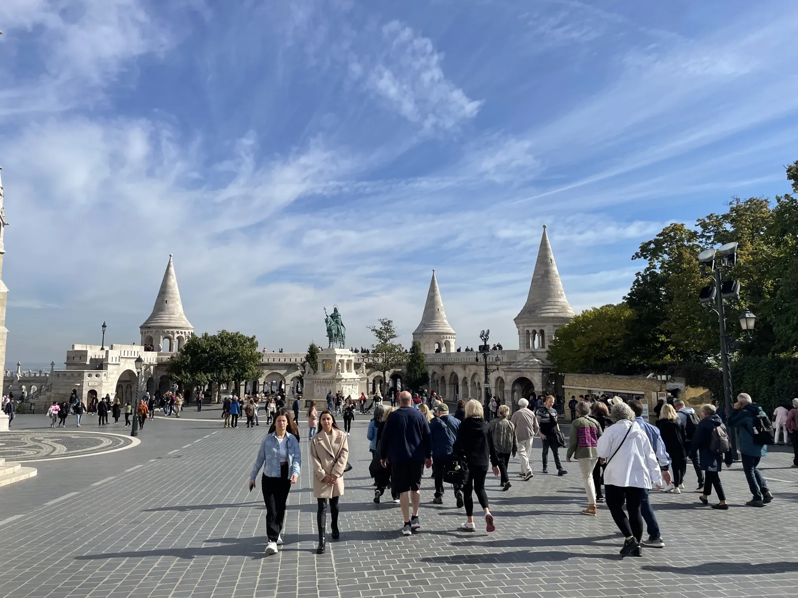 Budapest en 4 jours : mon carnet de voyage et mes bonnes adresses testées sur place 54 Les tourelles blanches du Bastion des pêcheurs