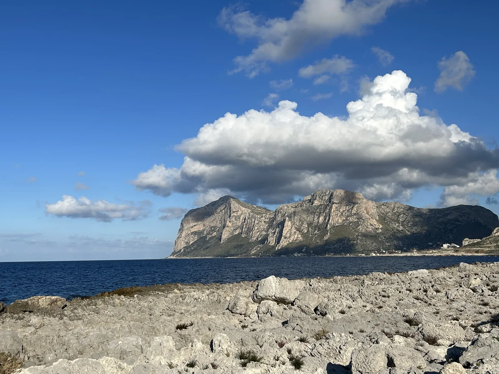 Visiter Palerme en 3 jours : mon carnet de voyage testé sur place 57 Le Capo Gallo vu depuis les rochers d'Isola delle Femmine