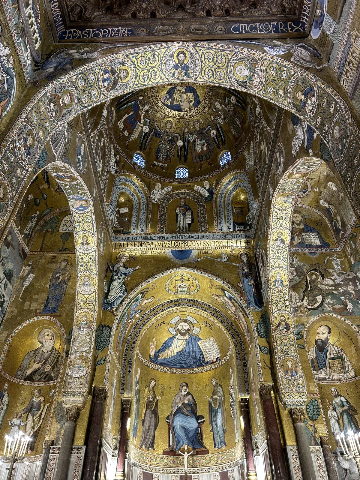 Visiter Palerme en 3 jours : mon carnet de voyage testé sur place 39 La chapelle Palatine : des mosaïques d'or du sol au plafond, et le Christ Pantocrator dans l'abside