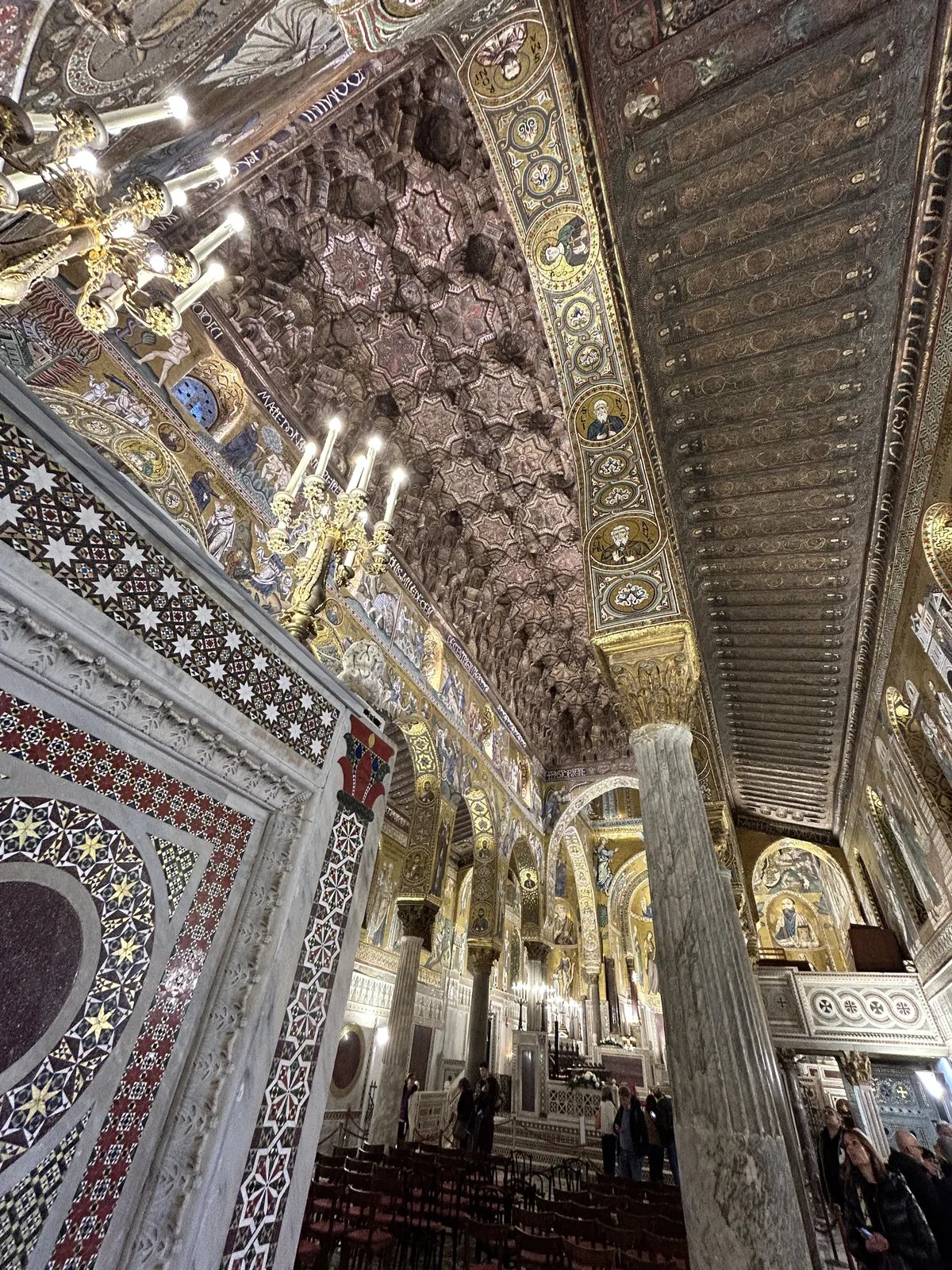 Visiter Palerme en 3 jours : mon carnet de voyage testé sur place 41 Les marbres incrustés et les colonnes de la nef