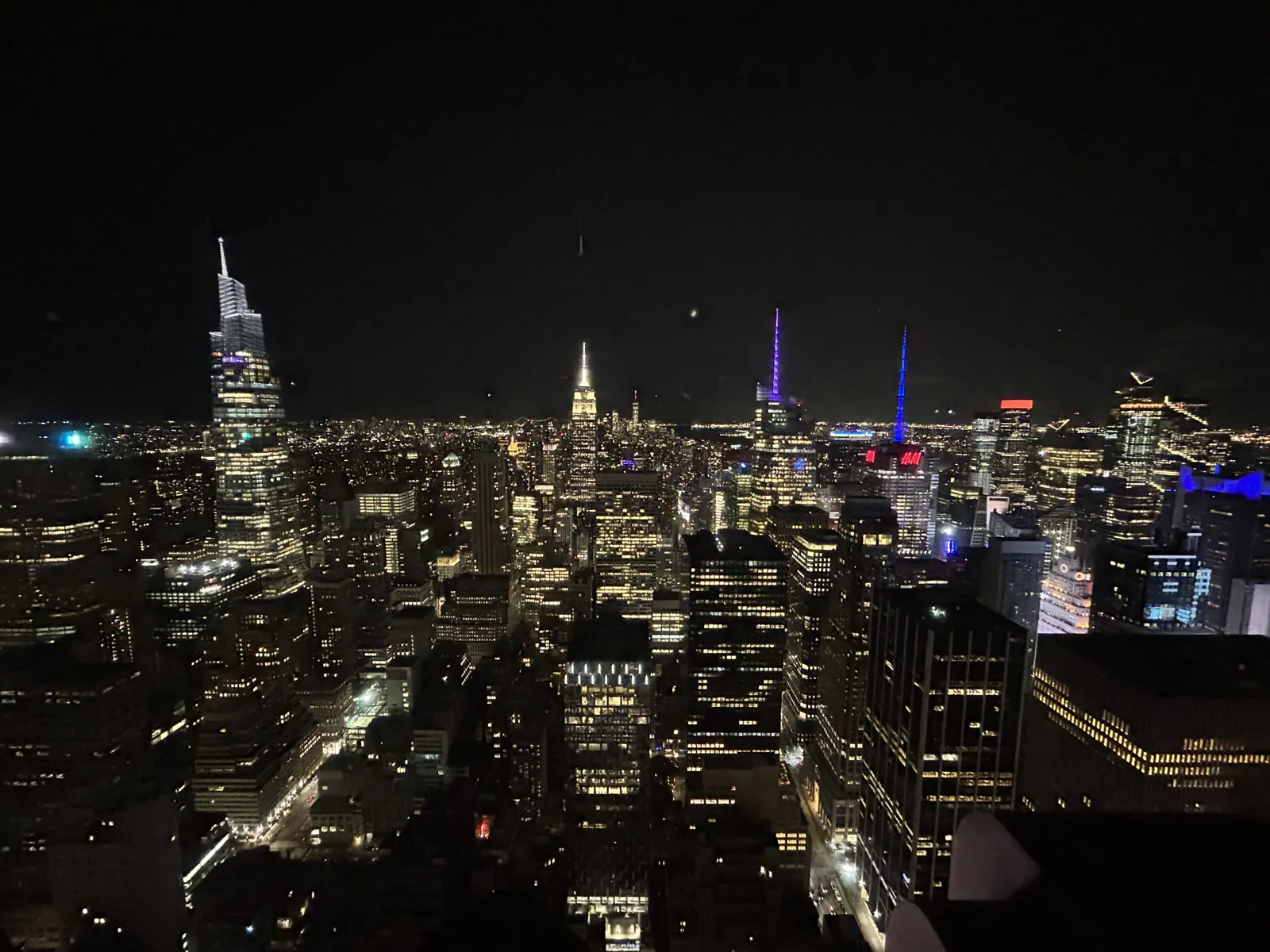 New York en 5 jours : mon carnet de voyage et mes conseils testés sur place 44 Vue de nuit sur Midtown et l'Empire State Building depuis Top of the Rock
